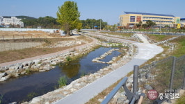 말끔히 정비된 세종 조치원읍 내창천