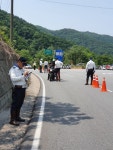 충북경찰, 진천 엽돈재서 대형 오토바이 법규 위반 단속… 5건 적발