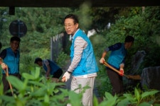 괴산군 공무원들, 수해 복구·대민지원에 발벗고 나서