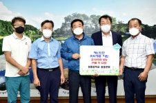 청풍중학교총동문회, 재난안전취약계층지원금 및 물품 기탁