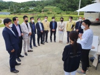 청주시의회 농업정책위, 청년농업인 농장 방문
