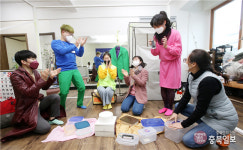 그래도 연극이 좋다…청년극장을 만나다