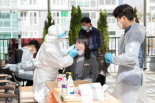 증평군, 구내식당 확진 관련 본청·읍 직원 400명 전수검사