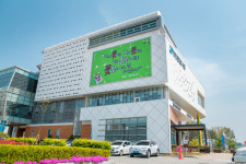 증평군립도서관, 도서관 글판봄 맞아 새 단장