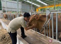 충북 농업, 청년이 미래다 1. 이승환 심우농장 대표