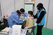 옥천군 전군민의 70% 1차 접종 완료