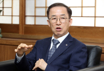 김사열 