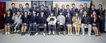 충주 국원고 동문회 장학재단, 모교 후배 장학금 전달