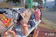 졸업식 대목에도 화훼업계 시들