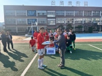 충주 엄정면주민자치위, 신명중 축구부에 쌀 기증