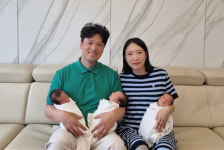충주 중앙탑중 김가령 교사, 세쌍둥이 출산 경사
