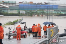 <3보>청주 오송 궁평2지하차도 침수 10명 사상자 발생