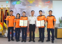 충주소방서, 시민 생명 구한 구급대원 하트세이버 수여
