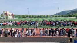 충주상고, 어버이날 감사의 마음 카네이션에 담다