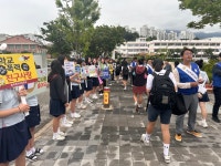 충주북여중, 유관기관과 함께 사이버 학교폭력 예방 캠페인 실시