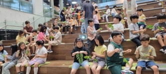 제천 왕미초-병설유치원, 유·초 이음 교육 동화책 읽어주기