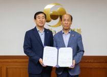 충주시-노인복지관, 재위탁으로 어르신 맞춤형 복지서비스 연속