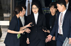 김건희, 혐의 부인…구속 심사 4시간여만에 마무리