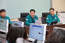 확산 막아라 종오리 농장 AI 확진에 영동군 초동 차단 총력