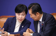 與 전현희·한준호·김병주 최고위원직 지방선거 출마위해 사퇴