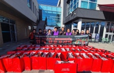 봉양읍 지사협, 미리크리스마스 선물꾸러미로 취약계층 온기 전달