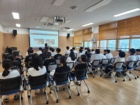 제천학생회관, 청소년을 위한 여름의 인문학 강연 운영