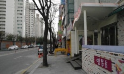 살아있는 해물과 천연조미료로 만든 ‘연분홍 해물탕’