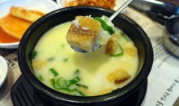 확장 이전한 황태탕의 명가 ‘황태고을’