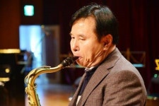 색소폰대회 참가자들 혼신의 연주
