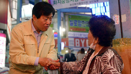 황명선 논산시장, 화지중앙시장 상인들 위로