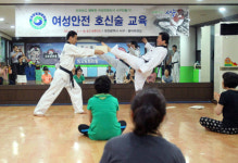 장종태 서구청장의 태권도 시범 이얏!