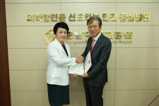 대한병원협회 박상근 회장 충남대학교병원 의료진 격려 방문