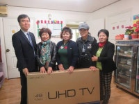 가양2동 주민들, 파랑지역아동센터에 TV 전달