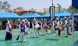 유성 신성동 존치상가연합회.제1회 경로위안잔치 열어
