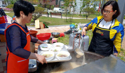 유성 신성동 존치상가연합회.제1회 경로위안잔치 열어