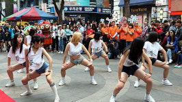 보령머드축제 알려라 서울 명동거리 뜰썩