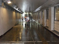 대전역 지하보도 대대적인 물청소