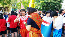 세계 의상 한자리에 정림중 의상 퍼레이드