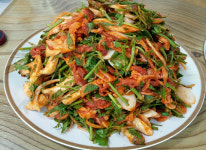 입맛 없는 날. 매콤하게 비벼먹는 ‘고향비빔국수’