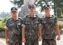 육군훈련소 장병, 의식 잃은 면회객 구해