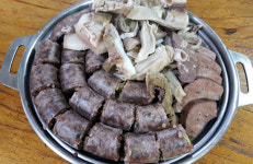 담백하고 깔끔해서 해장에도 좋은 ‘설천순대국밥’