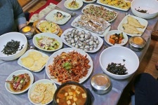 [맛집 정보]무서운 인기몰이 중인 김해 맛집의 꼬막정식