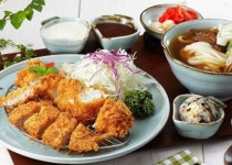 [맛집 정보]만석공원 관광객들이 수원송죽동맛집 댓짱돈까스를 찾는 이유
