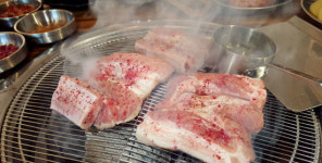 숙성고기와 유기농 쌈이 있는 외식명소 ‘조대포 가든 식당‘