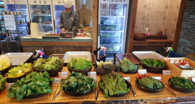 숙성고기와 유기농 쌈이 있는 외식명소 ‘조대포 가든 식당‘