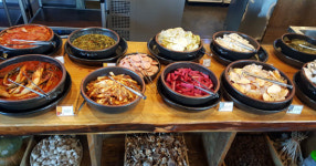 숙성고기와 유기농 쌈이 있는 외식명소 ‘조대포 가든 식당‘