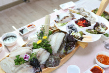 속초 횟집 ‘훈활어’,  겨울철 맛집 탐방지로 인기