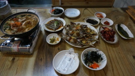 차별화된 숙성, 암꽃게만 취급하는 마포 간장게장 맛집 노하우