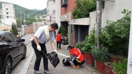 용운동주민센터, 민·관·학이 함께 대학가 대청소 활동