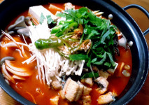 아산이 인정하는 자연산장어 명소 ‘참숯 장어촌’